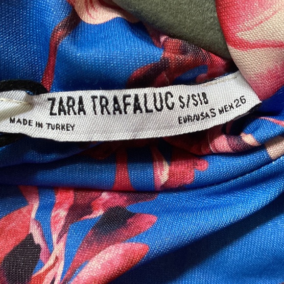 Zara dress, size S. Deep blue with pink/ red flowers. New with tag - Picture 4 of 4
